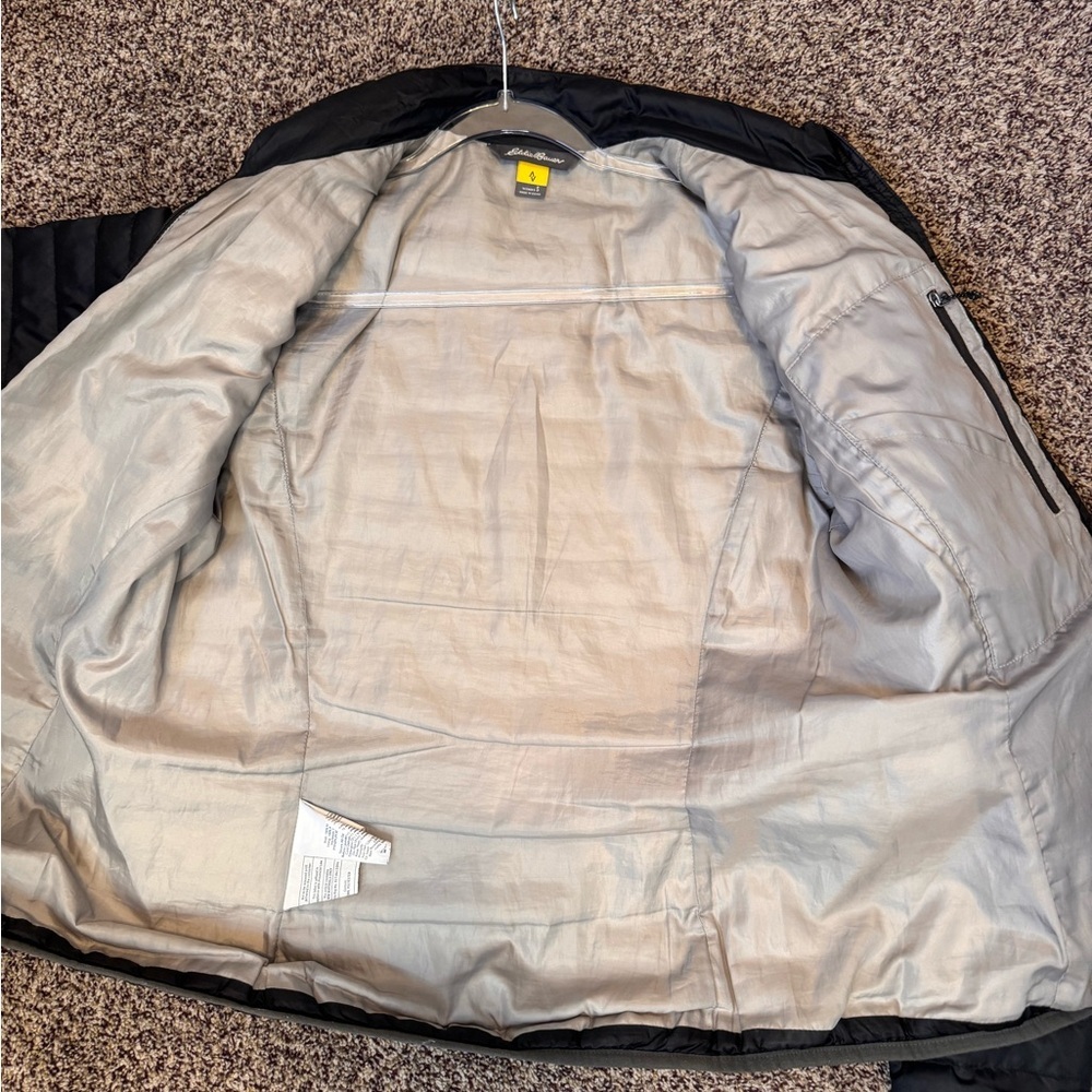 Eddie Bauer Women’s Black Puffer Jacket EB700 Series Size Small Broken Zipper - Picture 13 of 13
